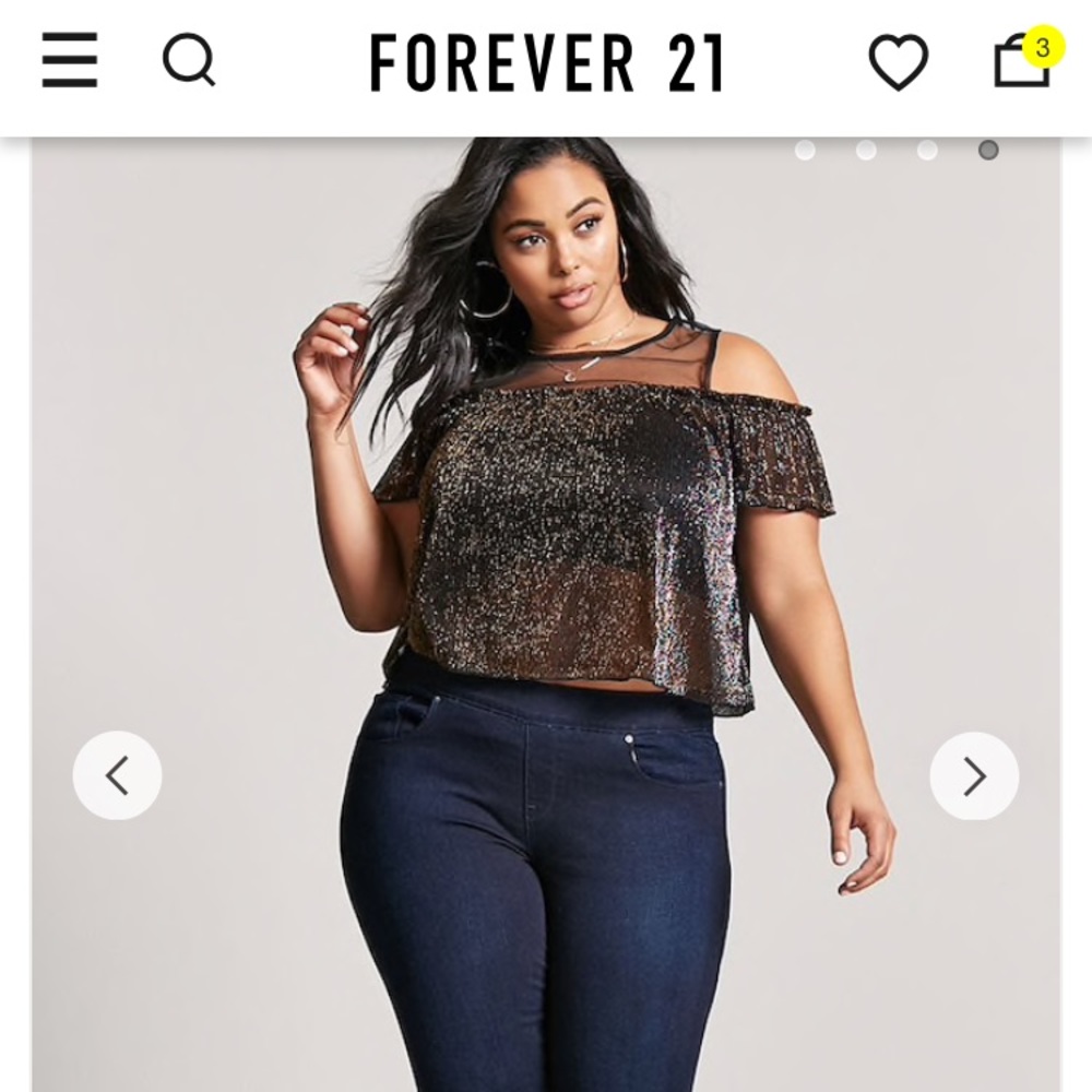 ✨FINAL PRICE DROP✨ Plus-size Open Shoulder Top